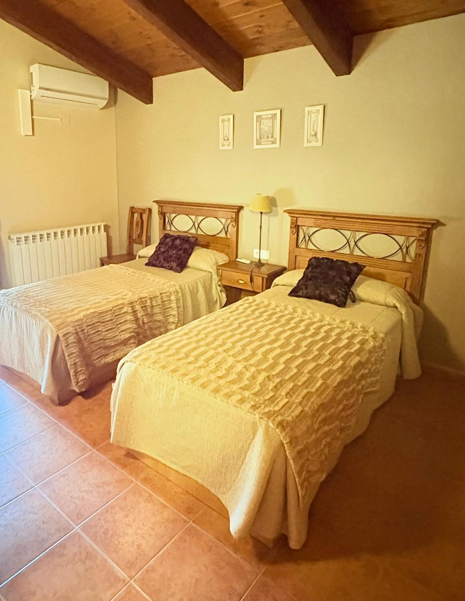 Hotel Guara Inluka Las Almunias Camera foto