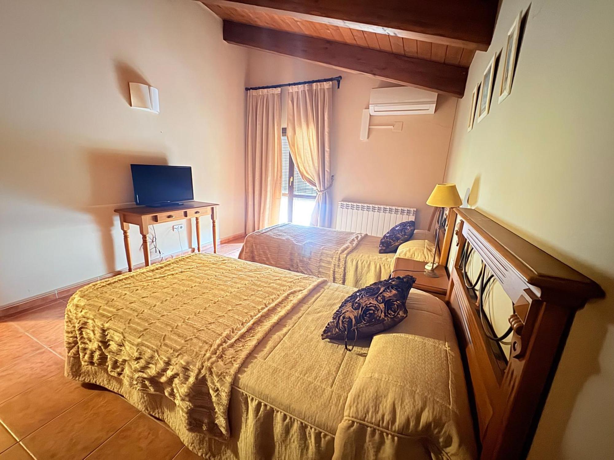 Hotel Guara Inluka Las Almunias Camera foto