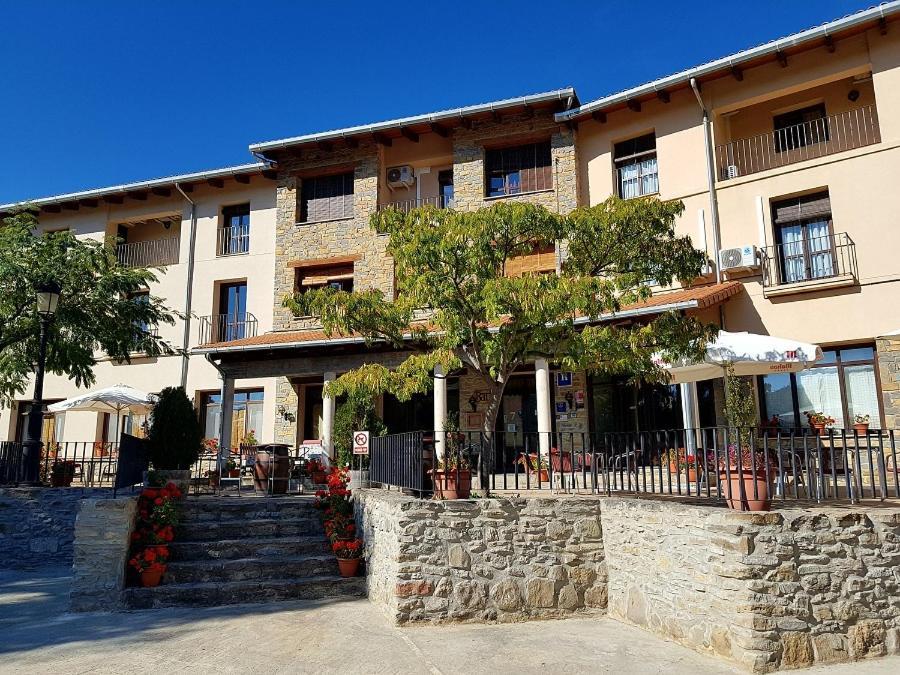 Hotel Guara Inluka Las Almunias Esterno foto